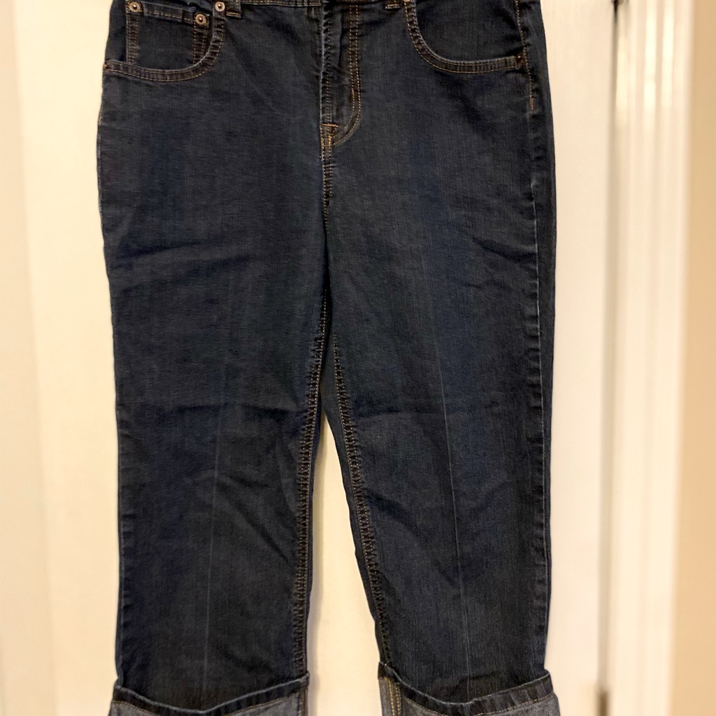 Bandolinoblu Size 8 Denim Capris